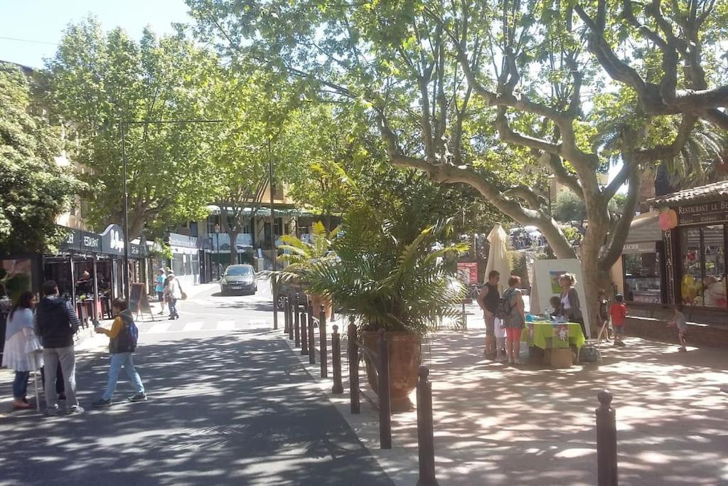 Studio 4 Pers Coeur Du Lavandou 5Mn A Pied Des Plages لو لا فاندو المظهر الخارجي الصورة