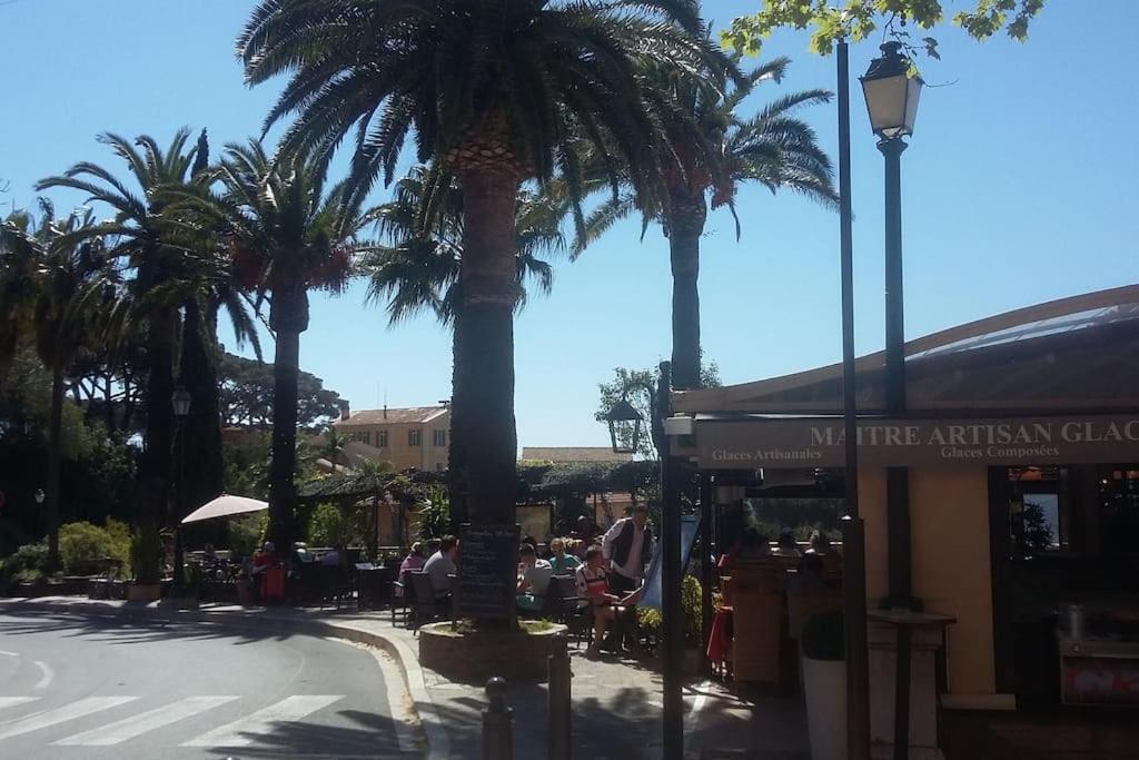 Studio 4 Pers Coeur Du Lavandou 5Mn A Pied Des Plages لو لا فاندو المظهر الخارجي الصورة