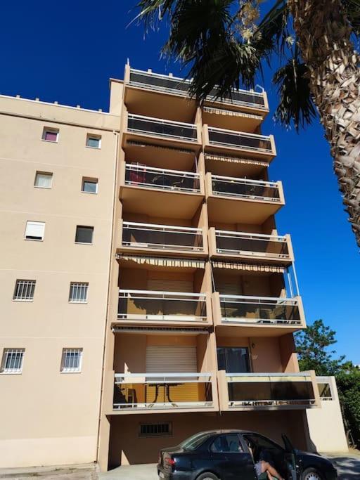 Studio 4 Pers Coeur Du Lavandou 5Mn A Pied Des Plages لو لا فاندو المظهر الخارجي الصورة